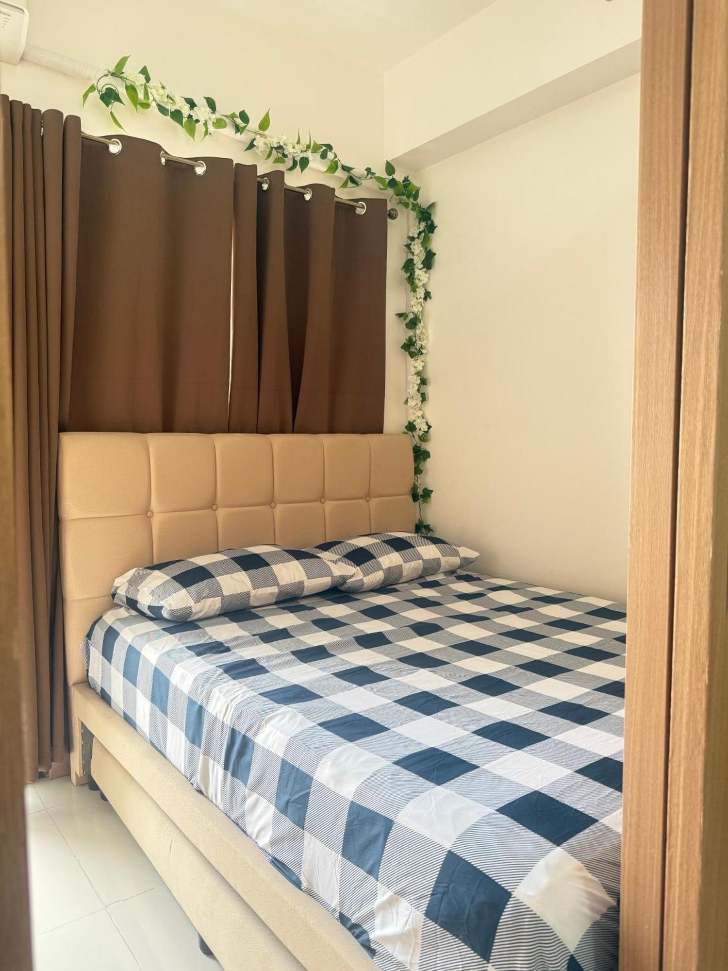 Bed & Breakfast Makati - Lush Residences Manila